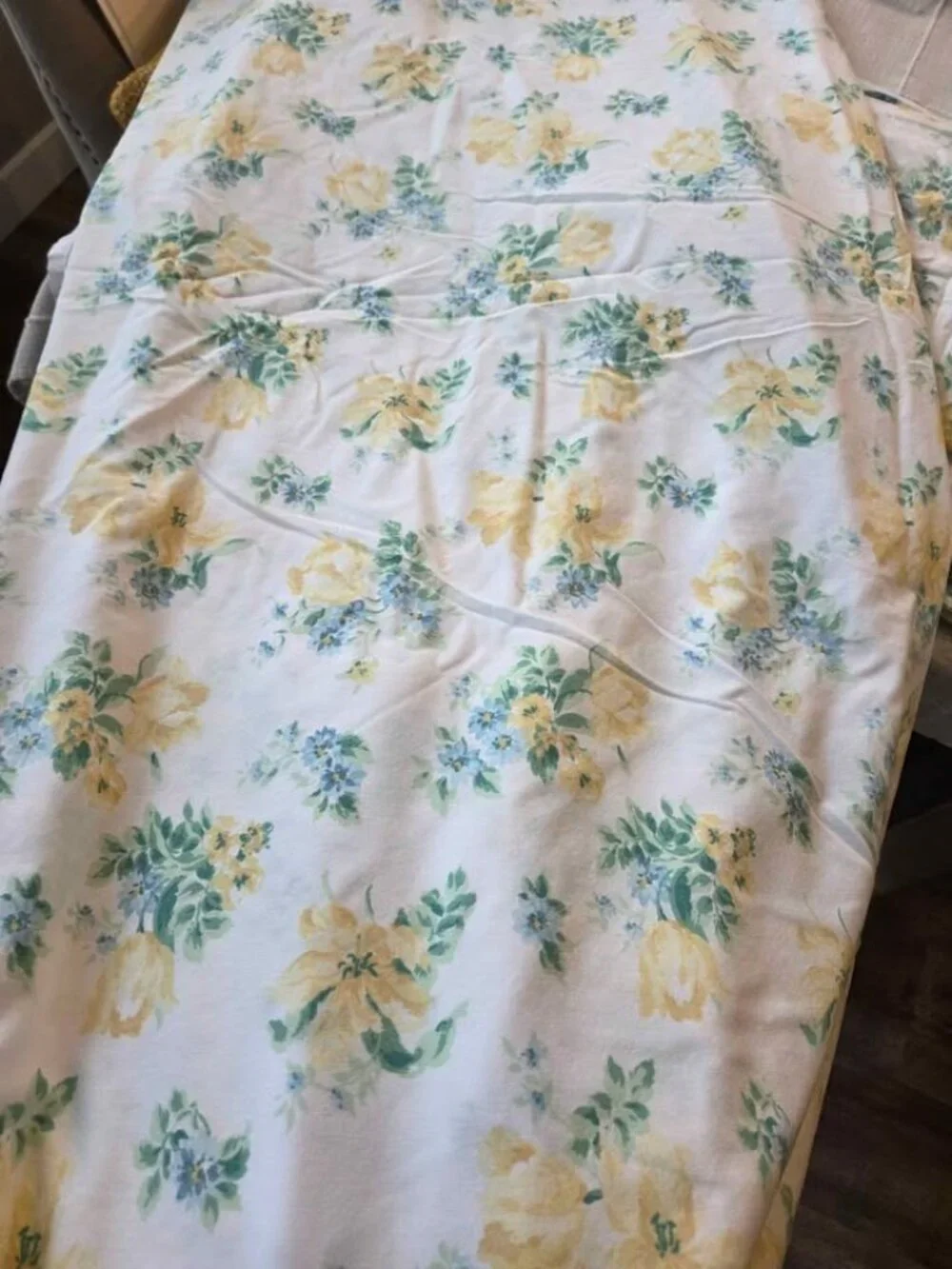 Vintage Twin size sheet set fitted sheet, flat and two standard pillow cases